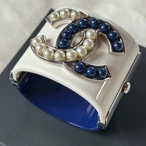 Authentic Chanel Cuff 💙